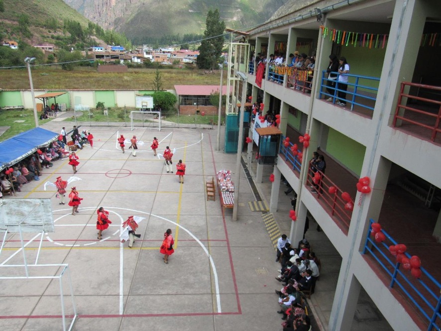 Comunidad educativa del IES Clorinda Matto de Turner